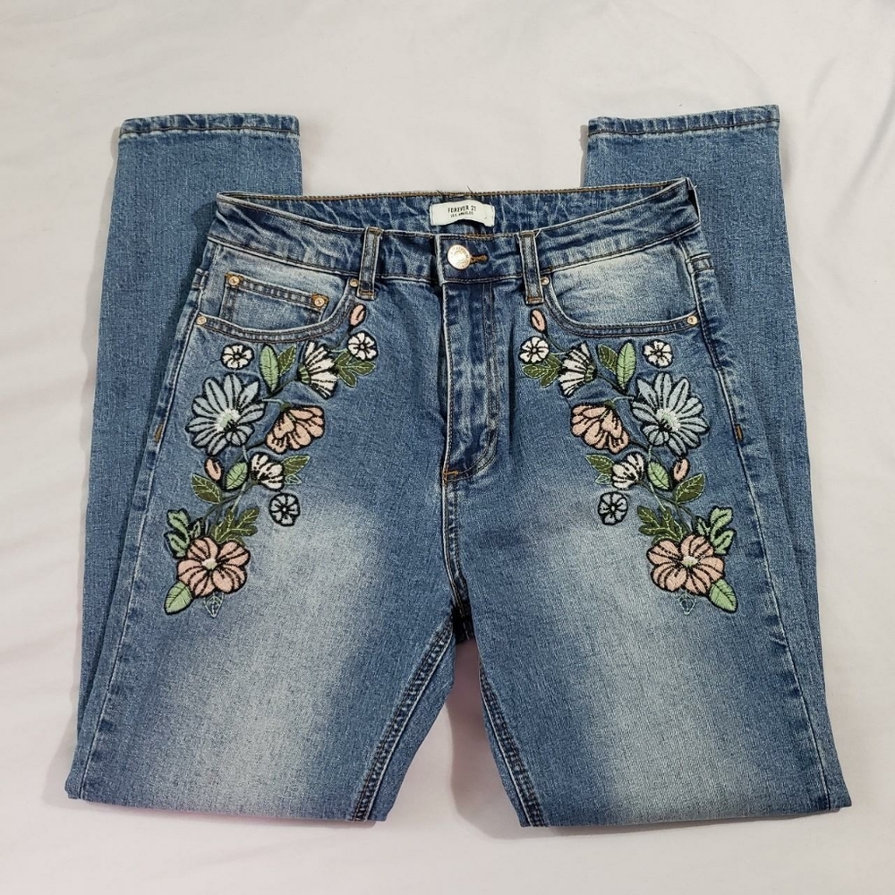 Flower/Floral Embroidered Jeans High Waisted Size 27